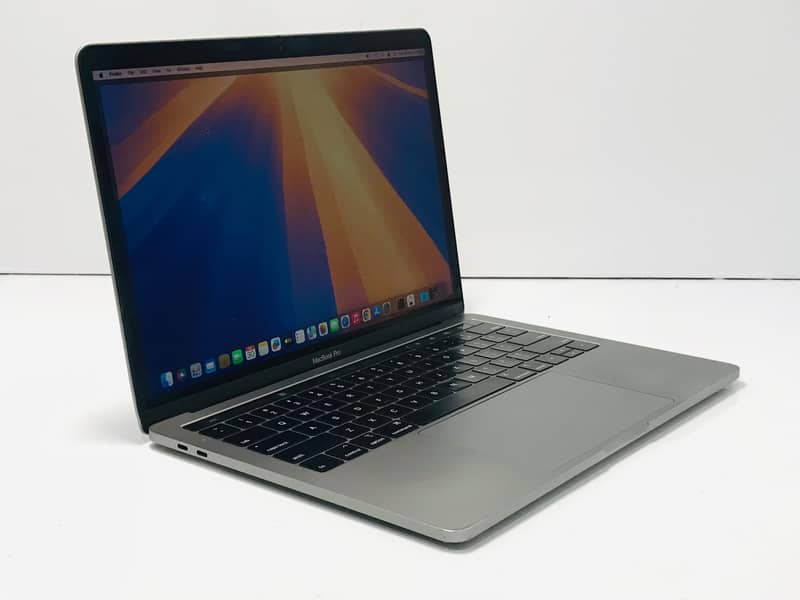 apple macbook pro 2017 13 inches 2