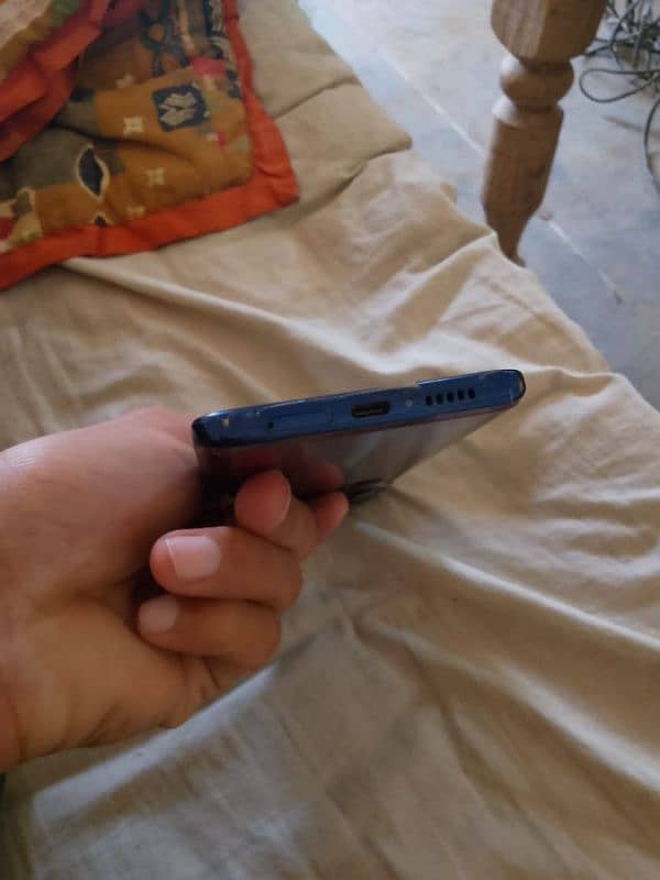 Motorola edge 2021 3