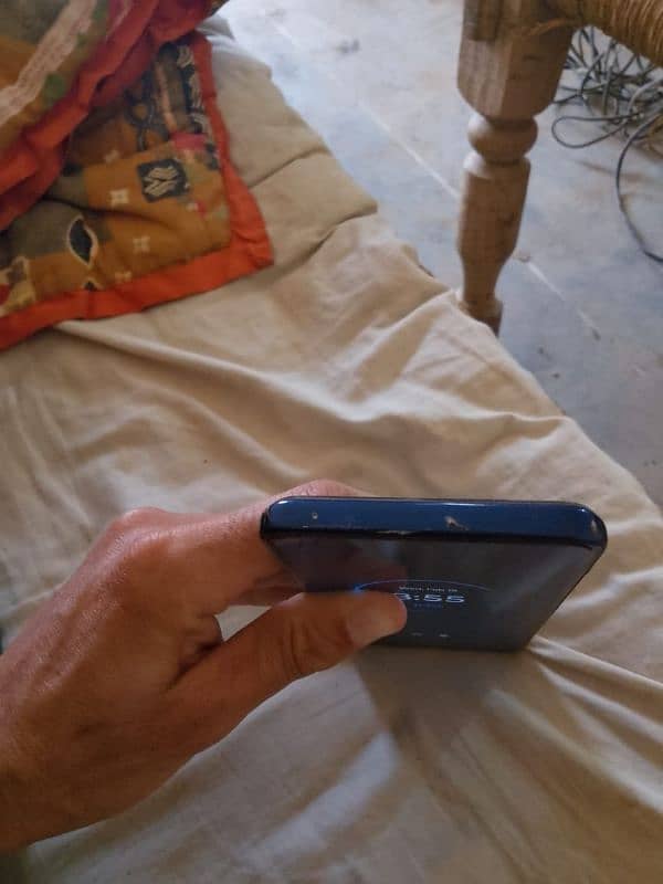 Motorola edge 2021 5