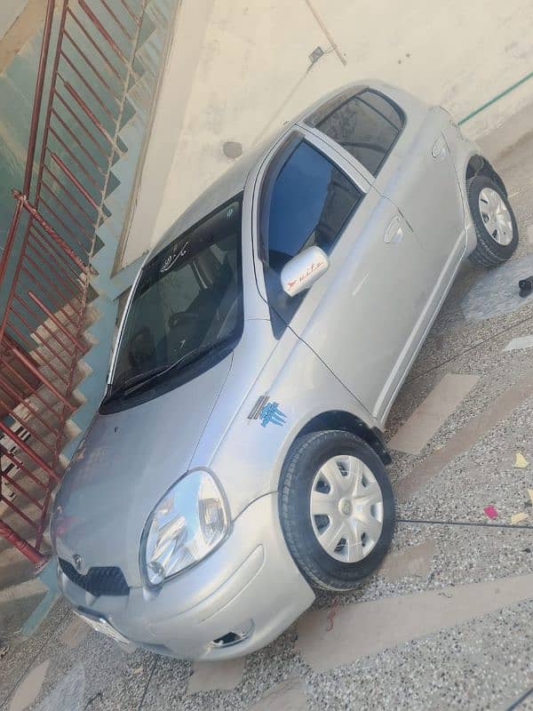 Toyota Vitz 2003 4