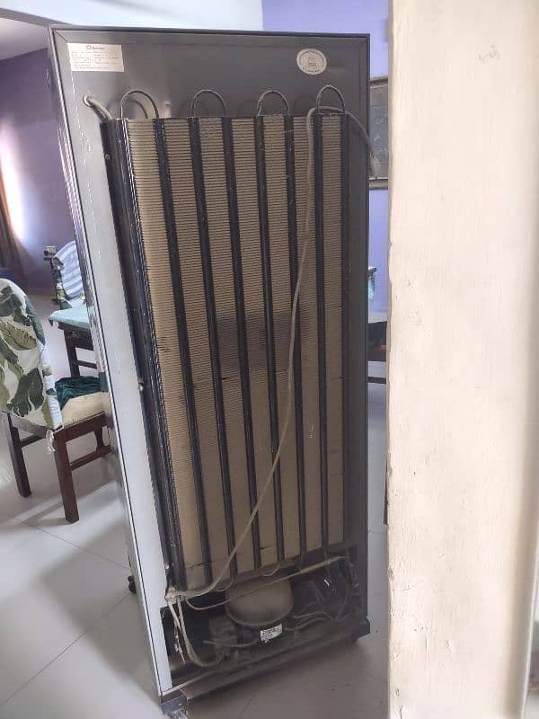 Dawlance Vertical Deep Freezer 8