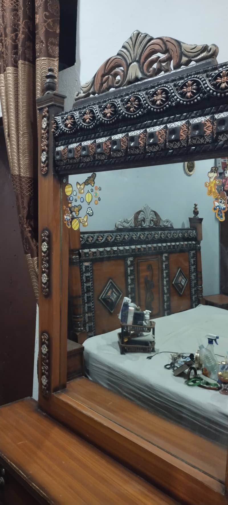 King-size Bed with dress table and side tables 1