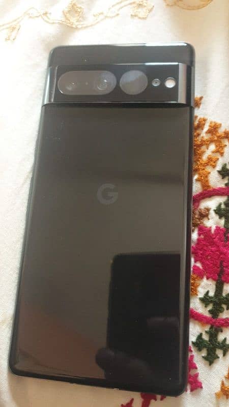 Google Pixel 7 Pro good condition 2