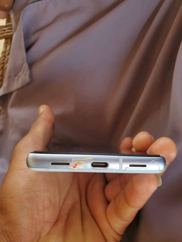 Google pixal 7a 1