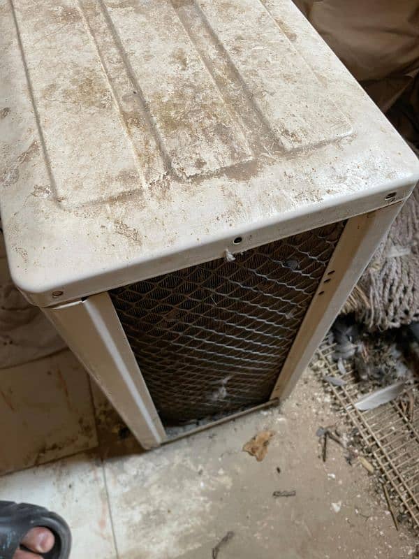 Haier 1 ton AC for sell (only inner minor gas leakage) 5