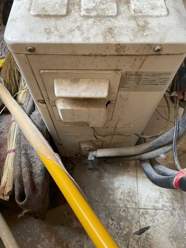 Haier 1 ton AC for sell (only inner minor gas leakage) 6
