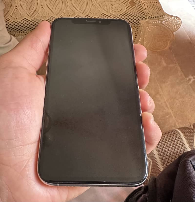iPhone Xs 256GB Non PTA Factory Unlock 2