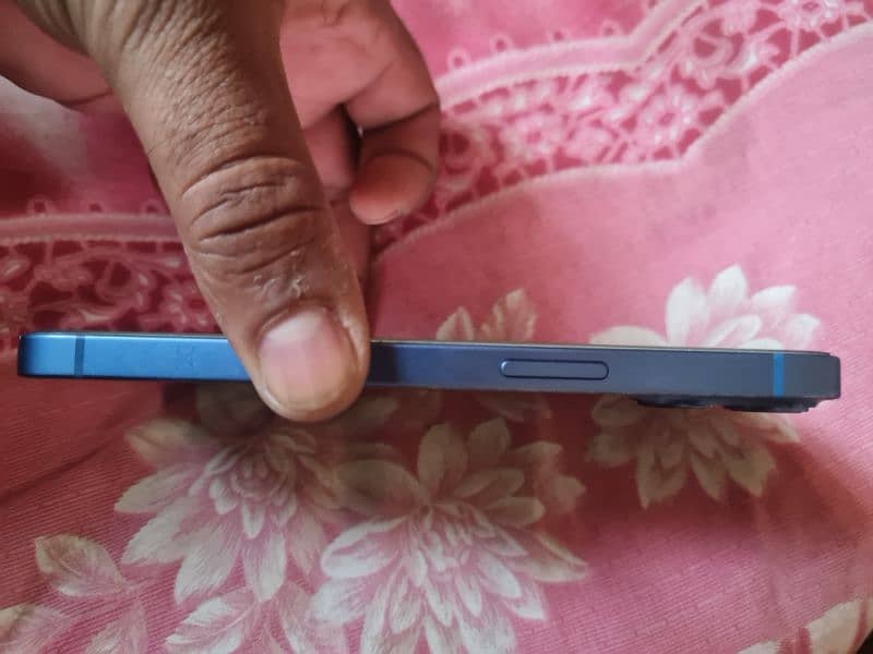 iphone 13 | 128GB |  | non pta | zone Sim working  | 10/10 condition 5