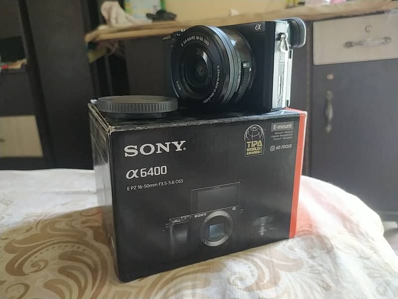 Sony a6400 camera with box kit Lens charger 2 battery 0
