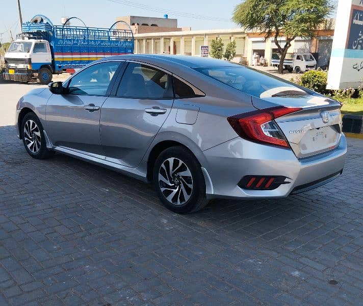 Honda Civic Oriel 2018 3