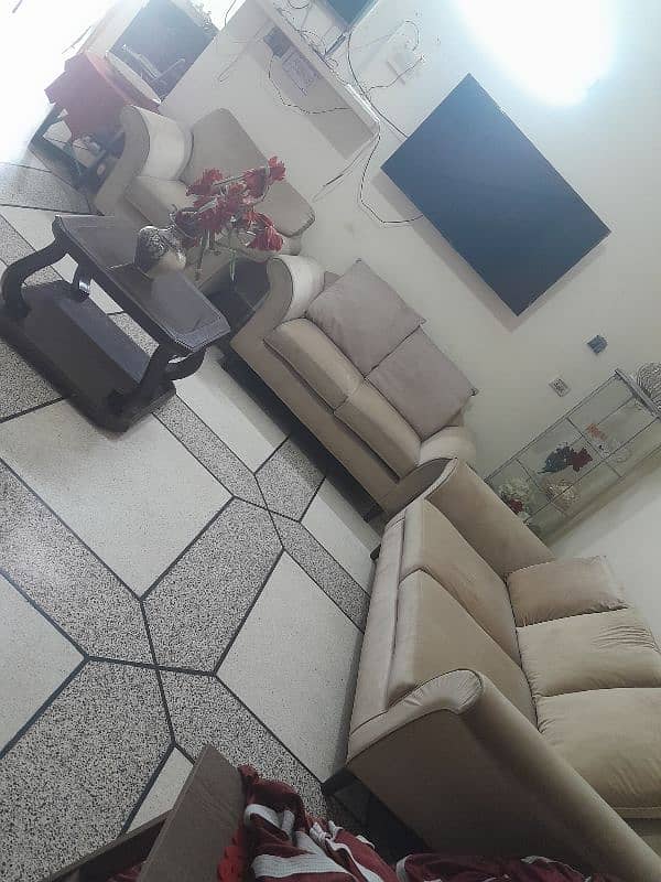 Used and imported comfy Sofa Set 0