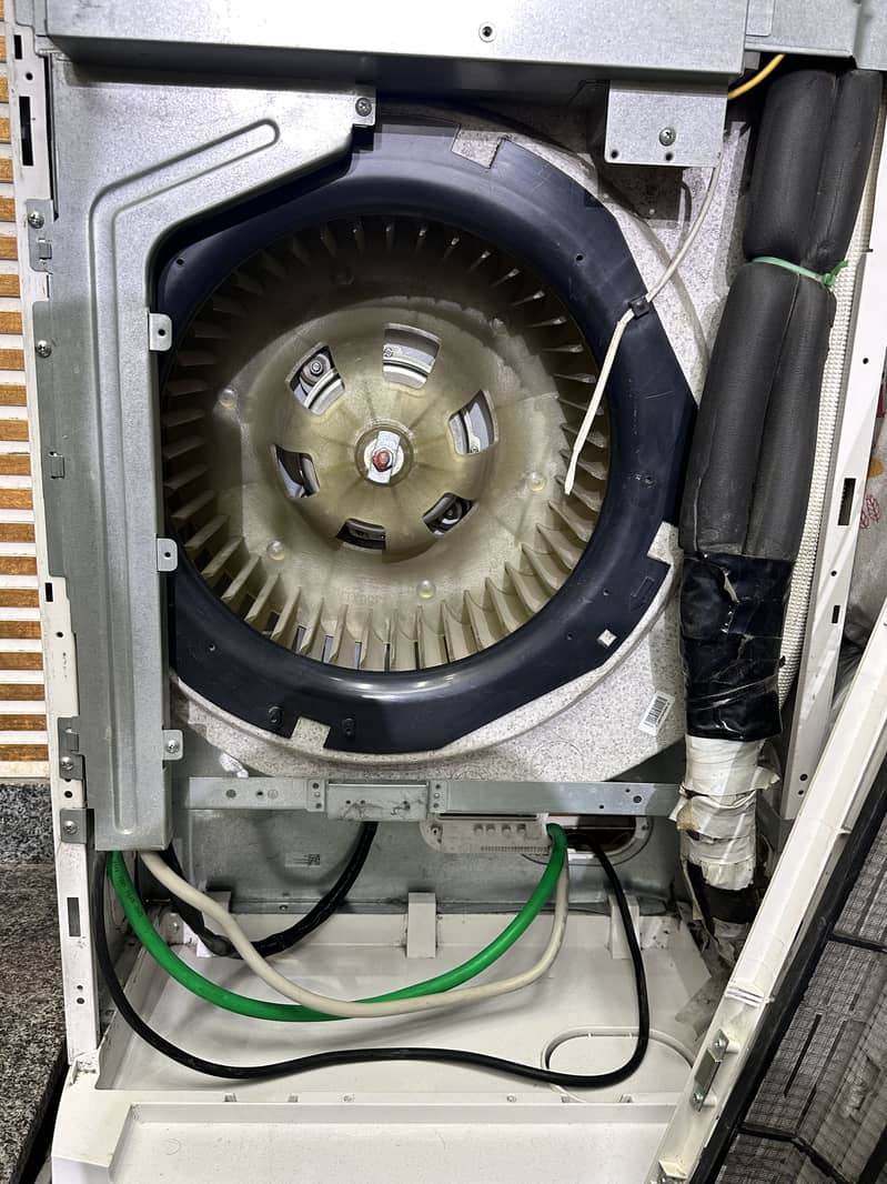 Gree Floor standing air conditioner 6