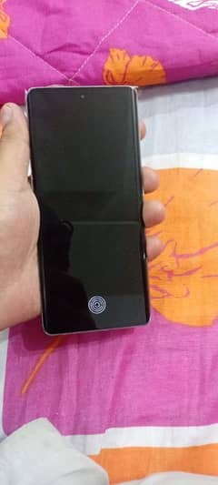 one plus 11R sim time available water pack 10/10 with original charger