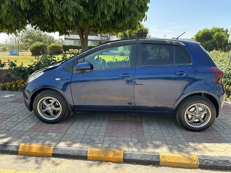 Toyota Vitz 2006 1