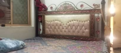 king size iron bed with matres
