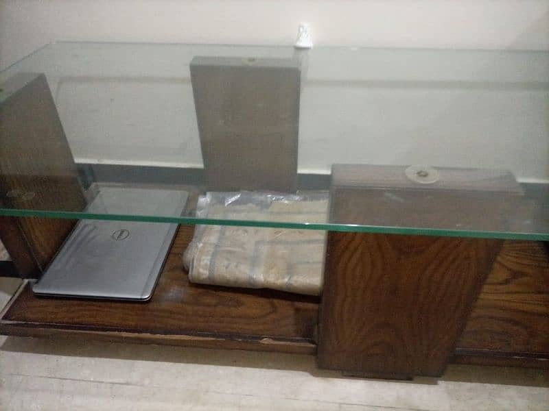 2 to 3 month Used mirror coffee table 0