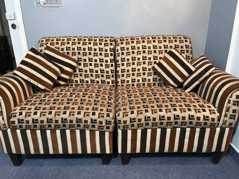 7-seater sofa 0