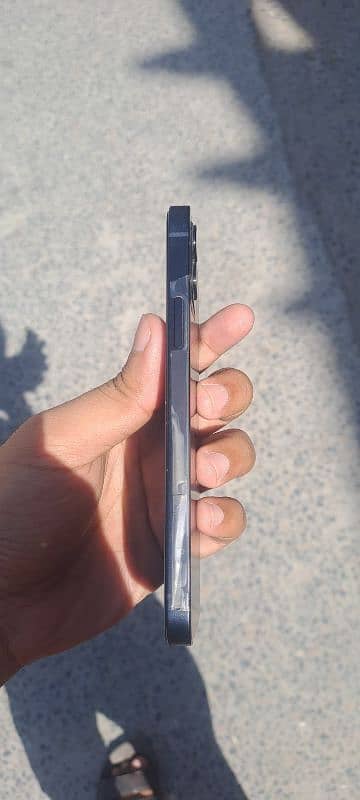 iphone 12 4