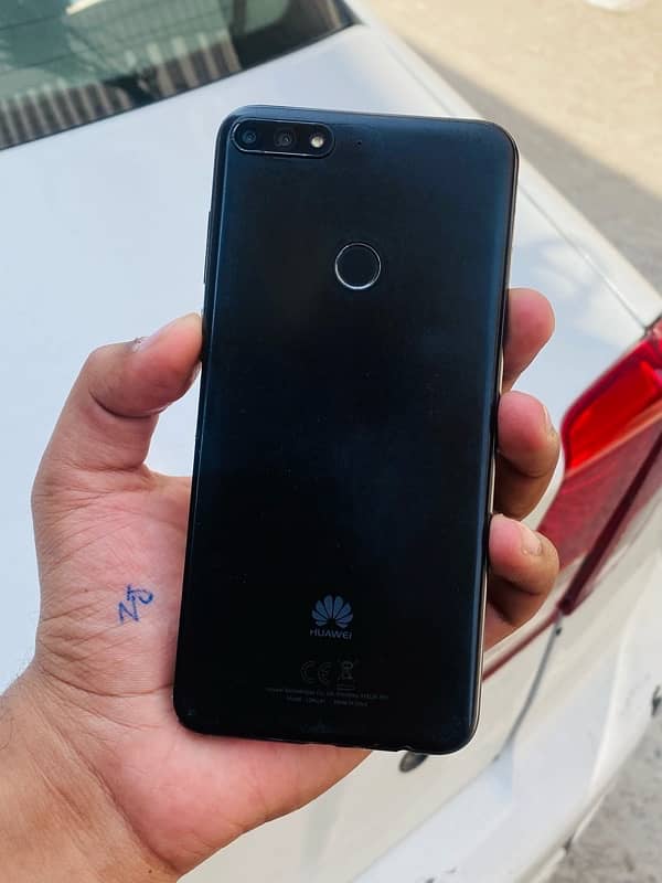y7 prime 2018 1