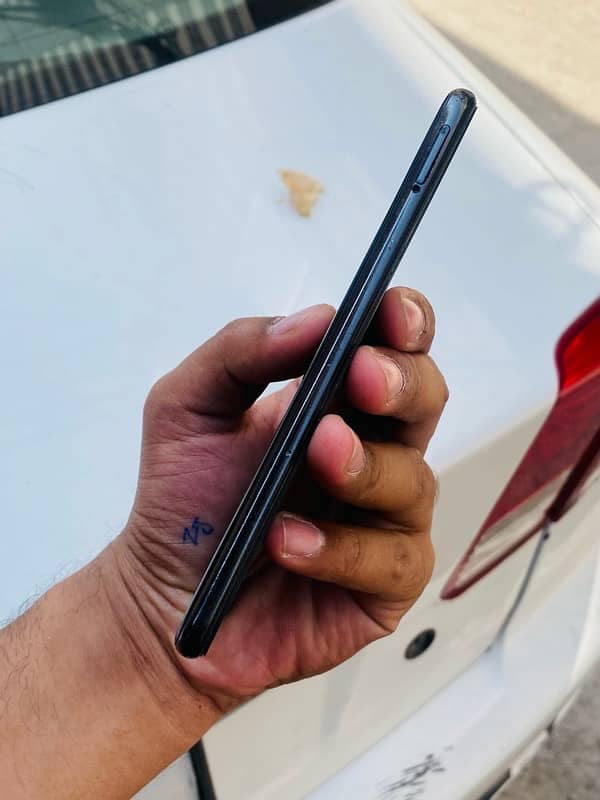 y7 prime 2018 4