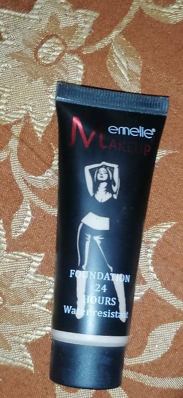 emelie makeup foundation 1