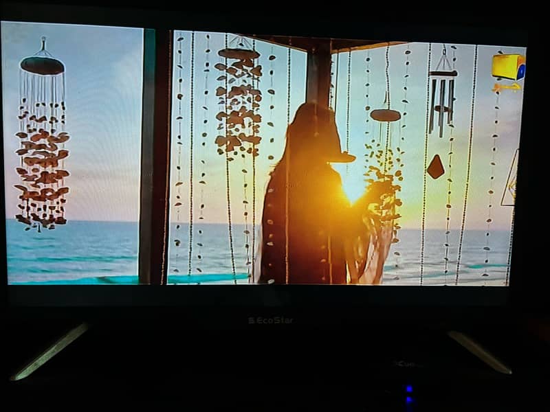 Selling my EcoStar 32-inch LED TV, plus Android TV Box 3