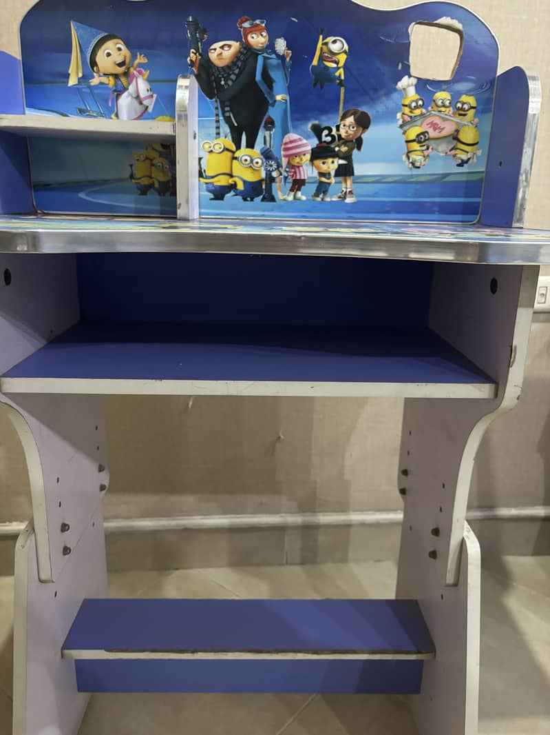 Minions Studing Table & Chair 1