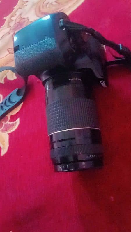 Canon DSLR camera 1