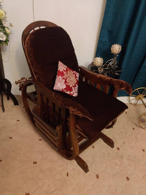 Rocking chair sale Urgently 3
