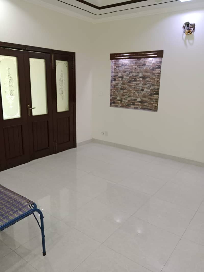 WAPDA TOWN USED BUT VERY GOOD CONDITION HOUSE IS AVAILABLE FOR SALE 9