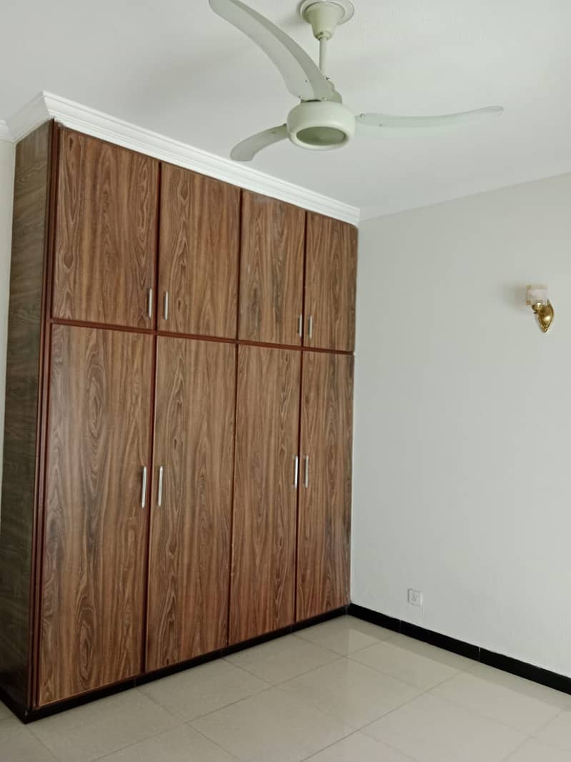 WAPDA TOWN USED BUT VERY GOOD CONDITION HOUSE IS AVAILABLE FOR SALE 29