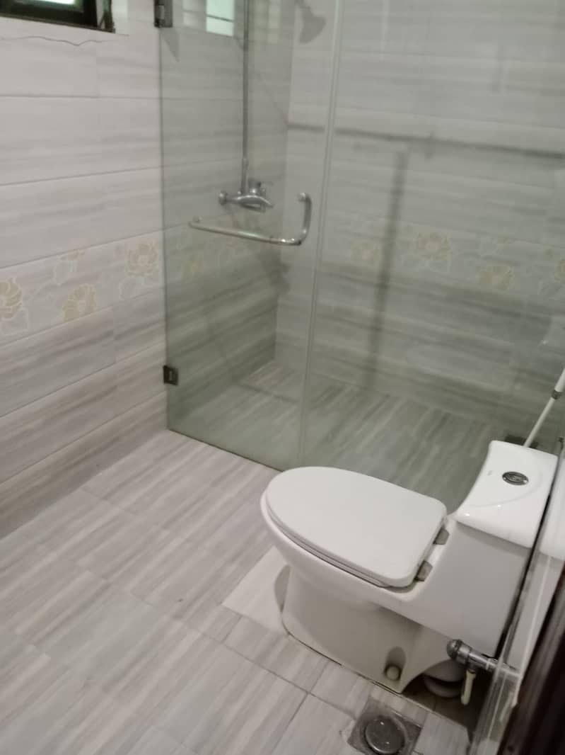 WAPDA TOWN USED BUT VERY GOOD CONDITION HOUSE IS AVAILABLE FOR SALE 33