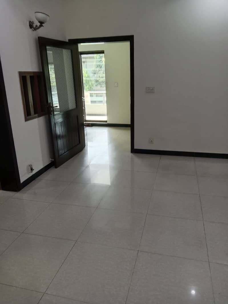 WAPDA TOWN USED BUT VERY GOOD CONDITION HOUSE IS AVAILABLE FOR SALE 48