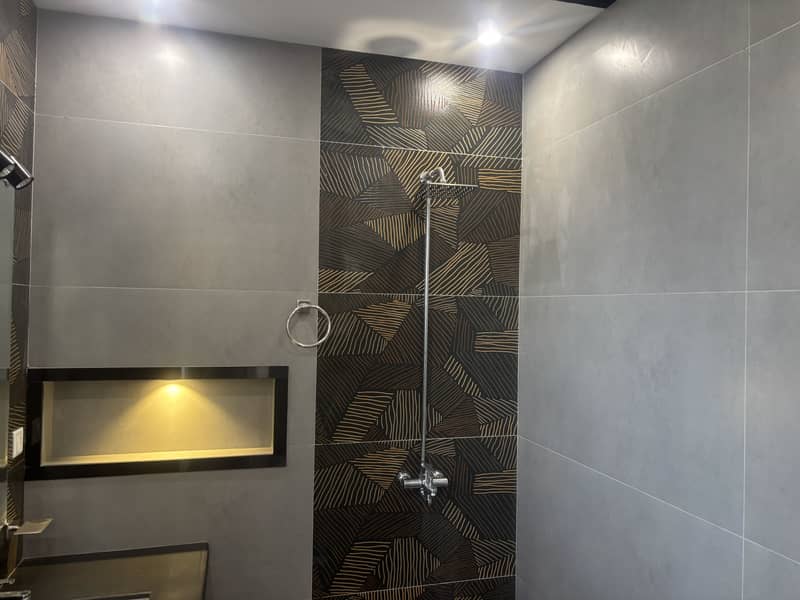 DHA RAHBAR ULTRA MODREN BRAND NEW HOUSE IS UP FOR SALE 8