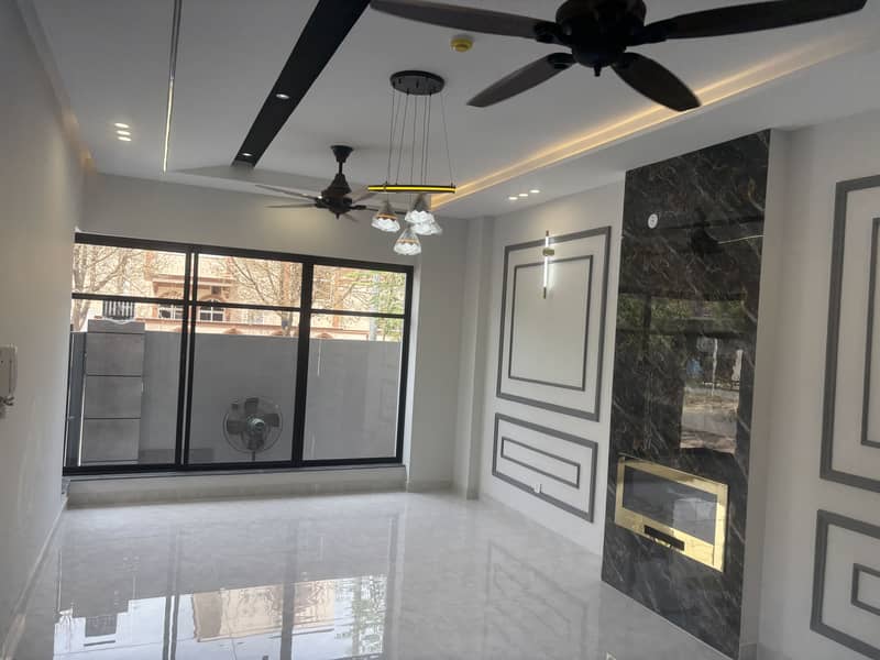 DHA RAHBAR 50 FT WIDE ROAD ULTRA MODREN HOUSE IS UP FOR SALE 4