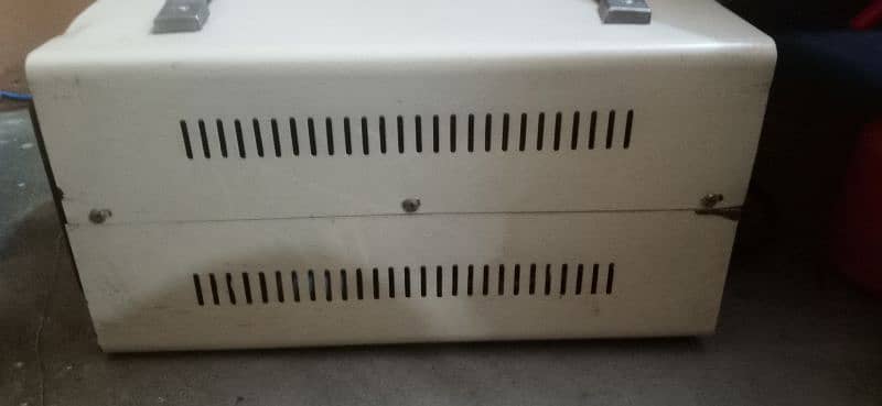 Voltage Stabilizer 6000 W 2