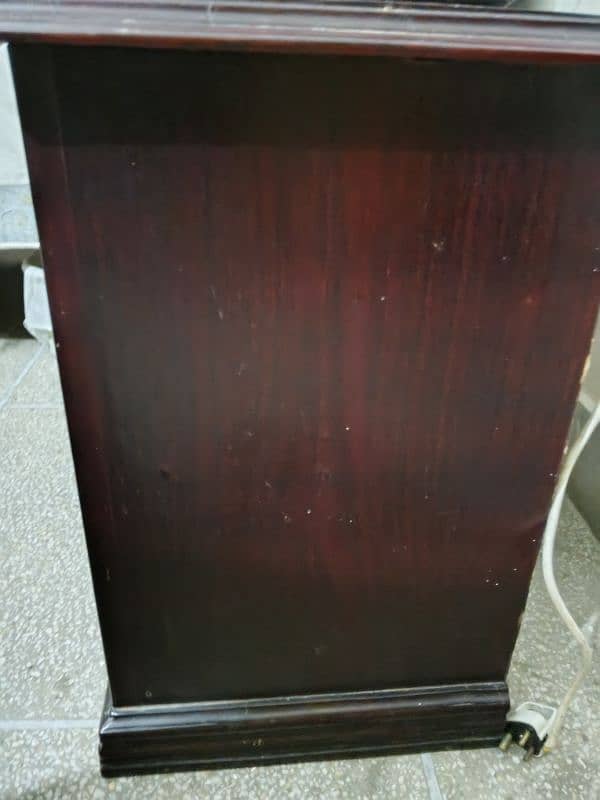 1 master bed, 1 dressing table and 2 side tables 13