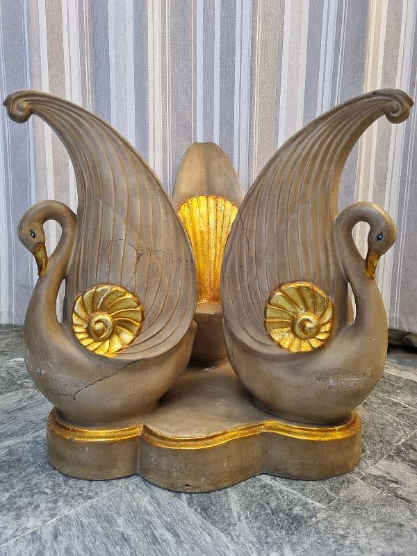 Unique and Elegant Swan-Themed Dining Table (Without glass) 0