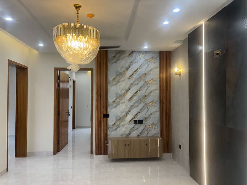 DHA RAHBAR 10 MARLA MODREN STYLE MOST BEAUTIFUL HOUSE AVAILABLE FOR SALE 8