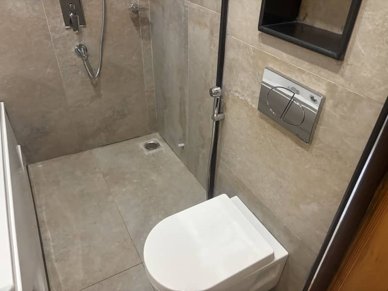 DHA RAHBAR 10 MARLA MODREN STYLE MOST BEAUTIFUL HOUSE AVAILABLE FOR SALE 20