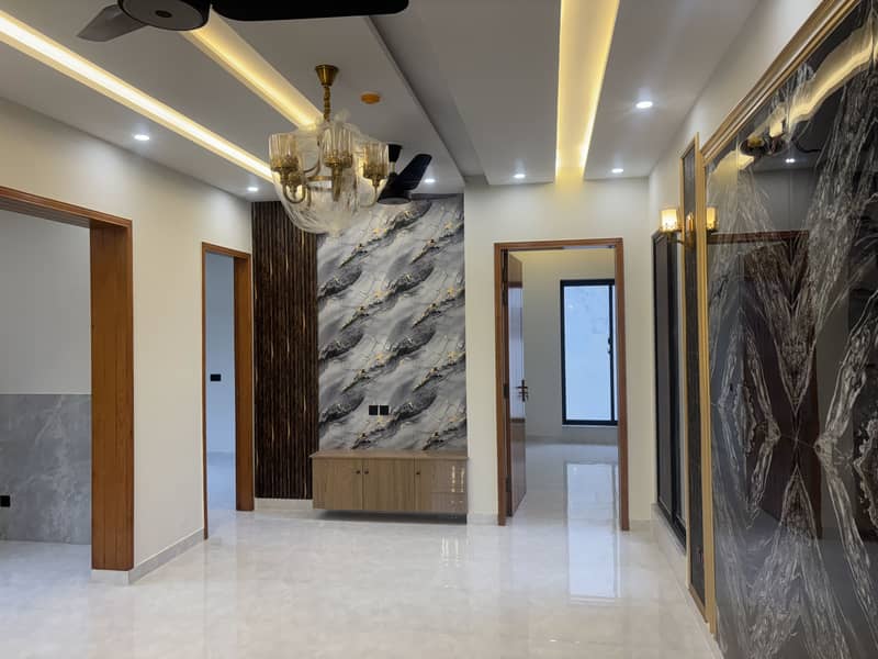 DHA RAHBAR 10 MARLA MODREN STYLE MOST BEAUTIFUL HOUSE AVAILABLE FOR SALE 30