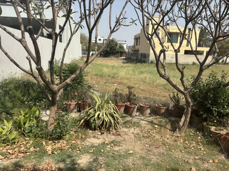 VALENCIA TOWN ONE KANAL WITH BEST PRICE IS AVAILABLE FOR SALE 5