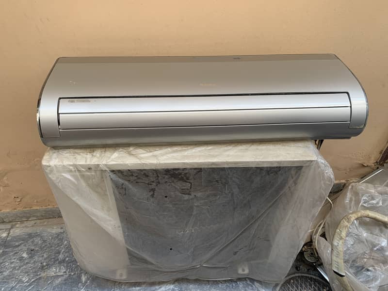 Gree Ac 1.5 tone 1