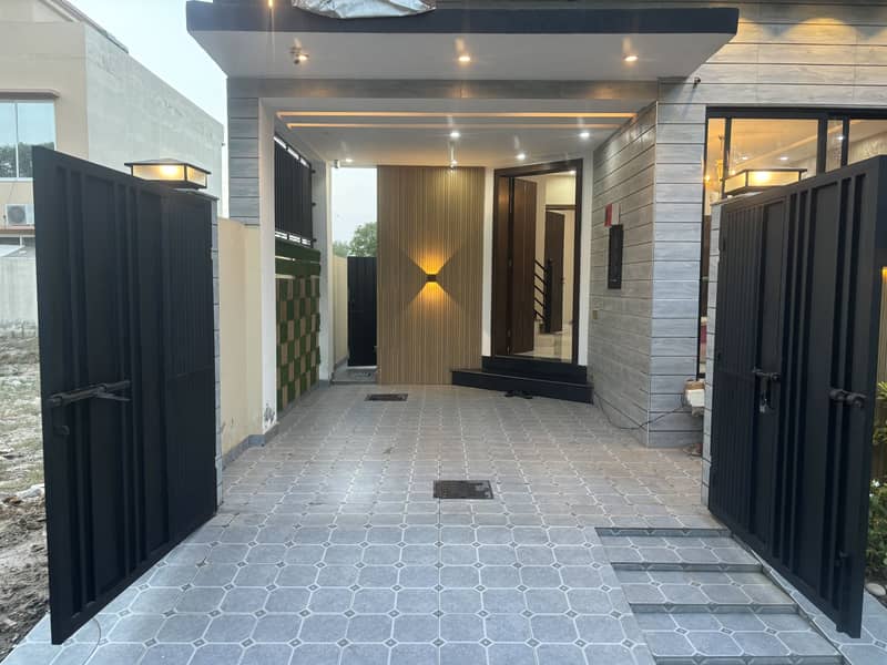 DHA RAHBAR BRAND NEW MODREN BEAUTIFUL HOUSE FOR SALE 3