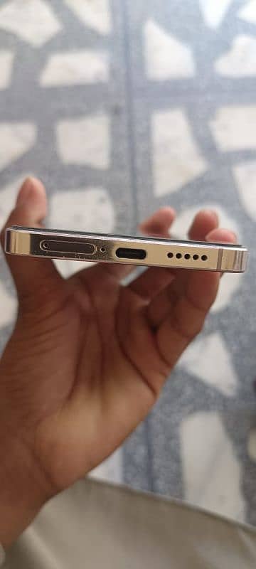 Vivo v23 5G 12+8/256 3