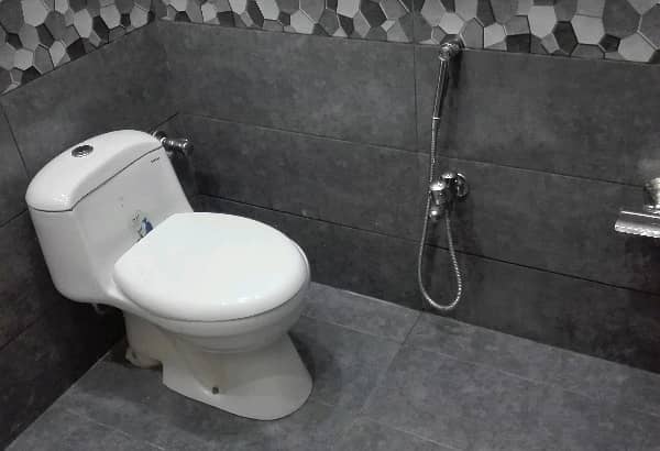 5 Marla Lower Portion For Rent In Allama Iqbal Town Brand New 5