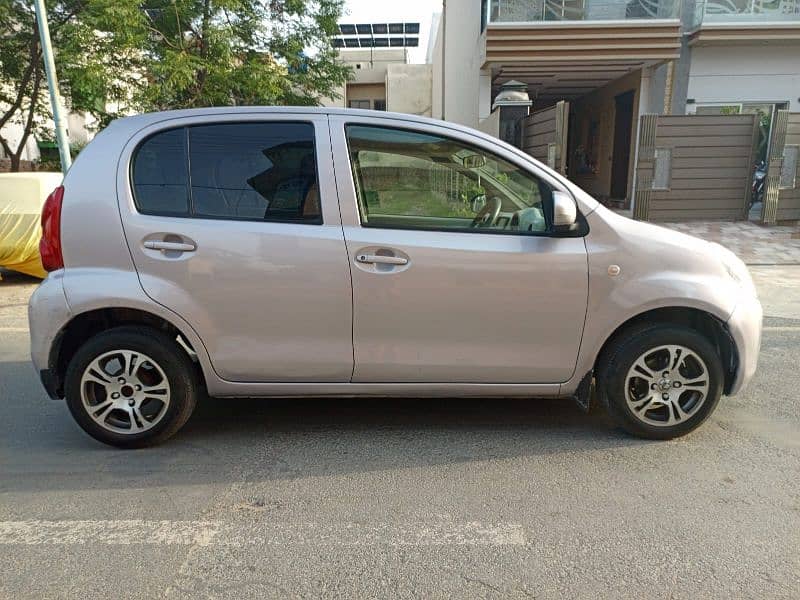 Toyota Passo 2011 3