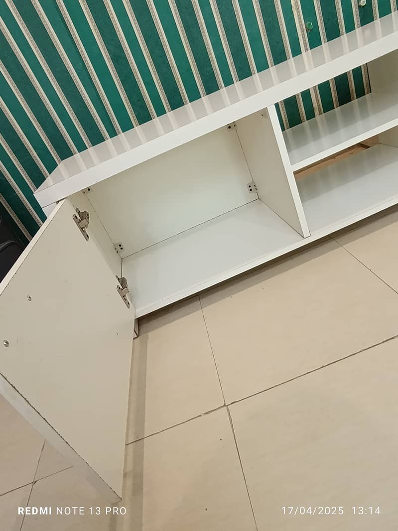 Led Rack Smart TV TABLE 4