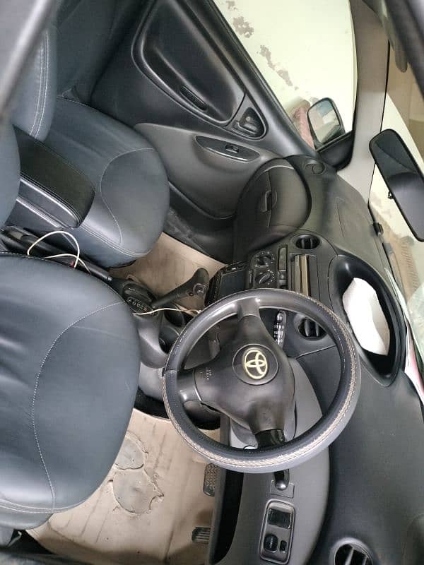 Toyota Vitz 2004 10