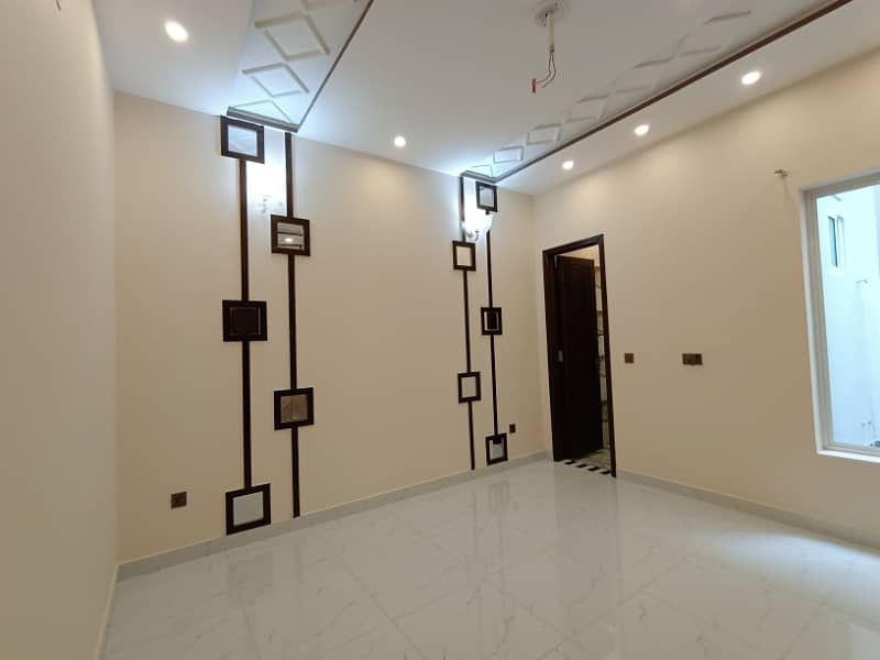 5 Marla Very Beautiful Luxury Brand New Moderan Desing House For SALE In Johar Town Super Hot Location 13